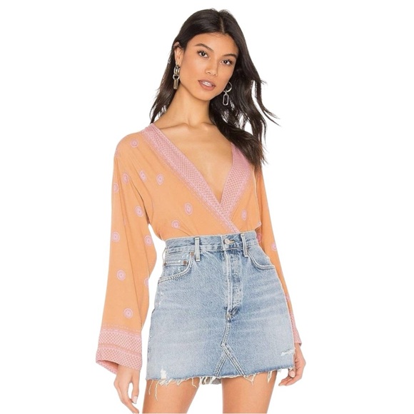 Free People On Board Bodysuit Long Sleeve Open Back Deep V Neck Pink Combo M - Picture 9 of 12